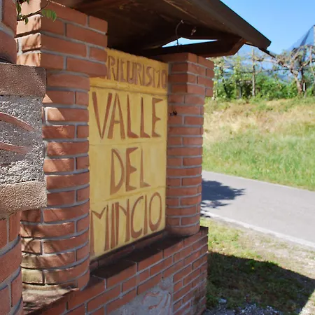 Agriturismo Valle Del Mincio Bed & Breakfast